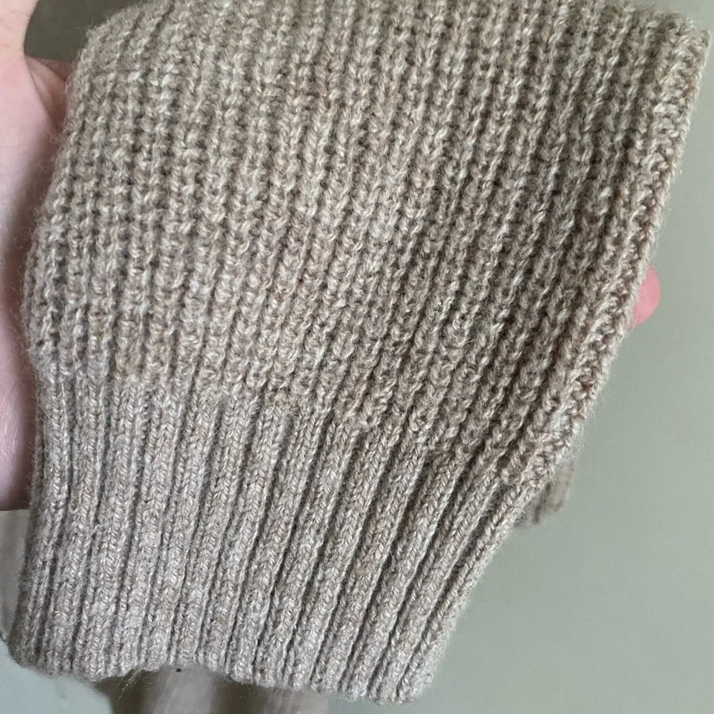 Tahari Wool Blend Knit Turleneck Sweater - Picture 6 of 10